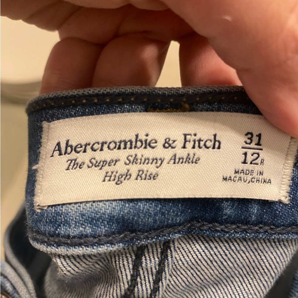 Abercrombie Super Skinny ankle high rise jean